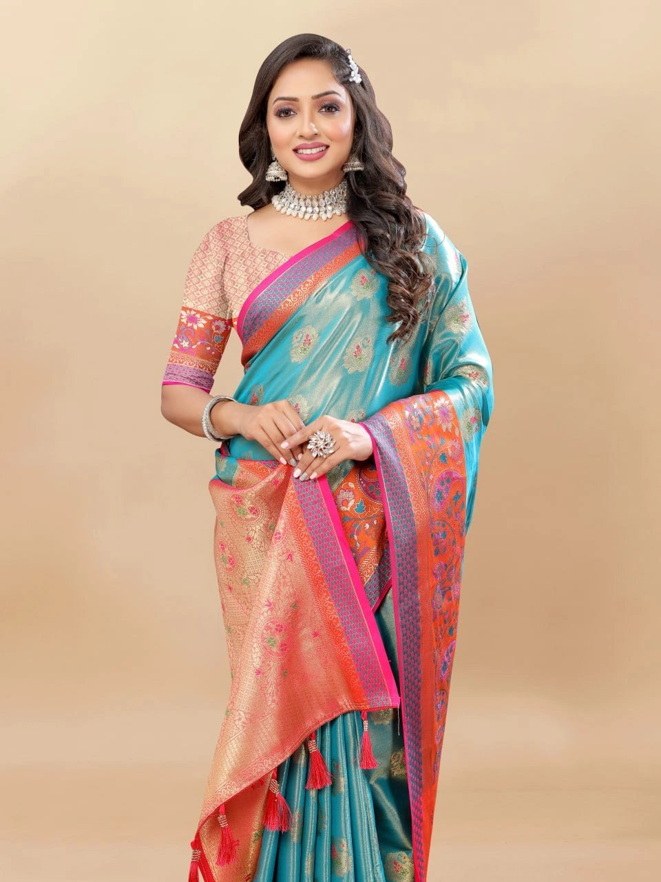 Soft Kanjivaram Silk Saree with Rich Zari Weaving and Tassel-Embellished Pallu