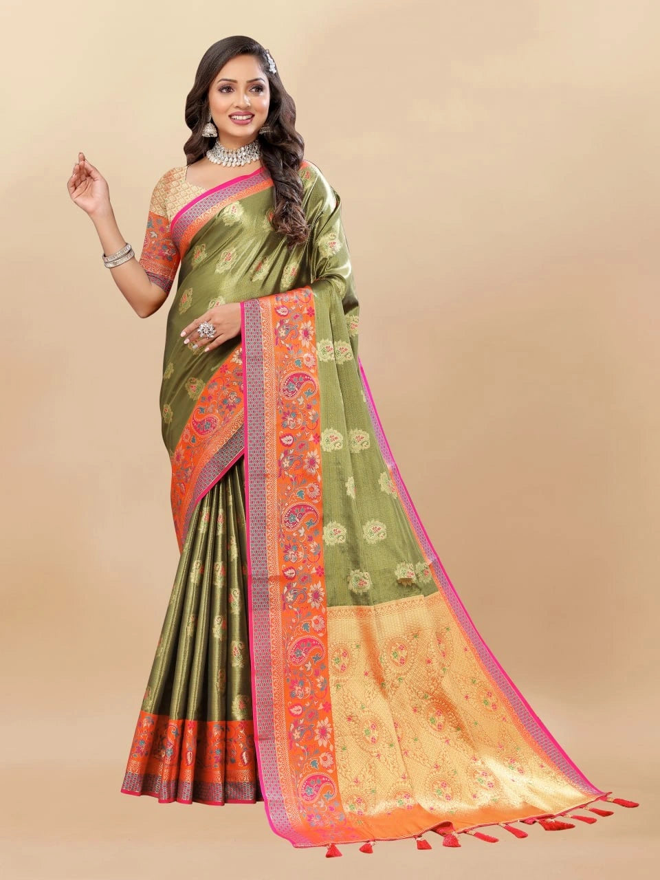 Soft Kanjivaram Silk Saree with Rich Zari Weaving and Tassel-Embellished Pallu