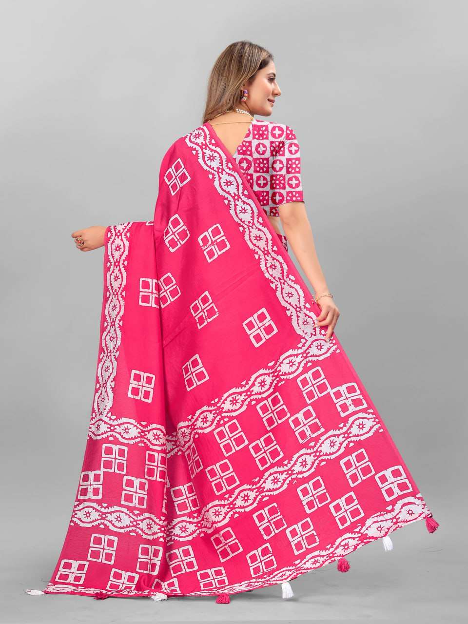 Stylish Hand Wax Batik Saree