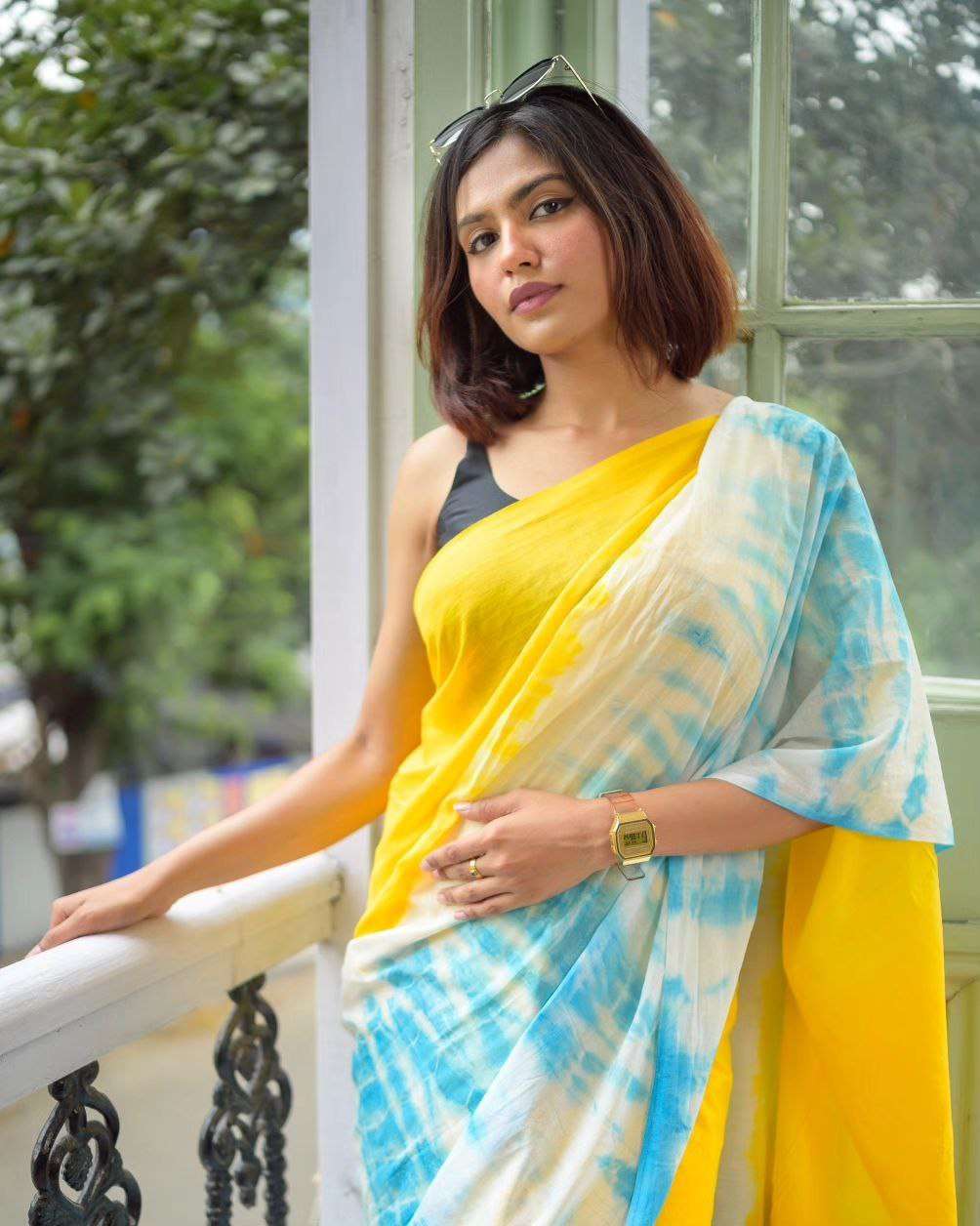 Elegant Plain Linen Saree