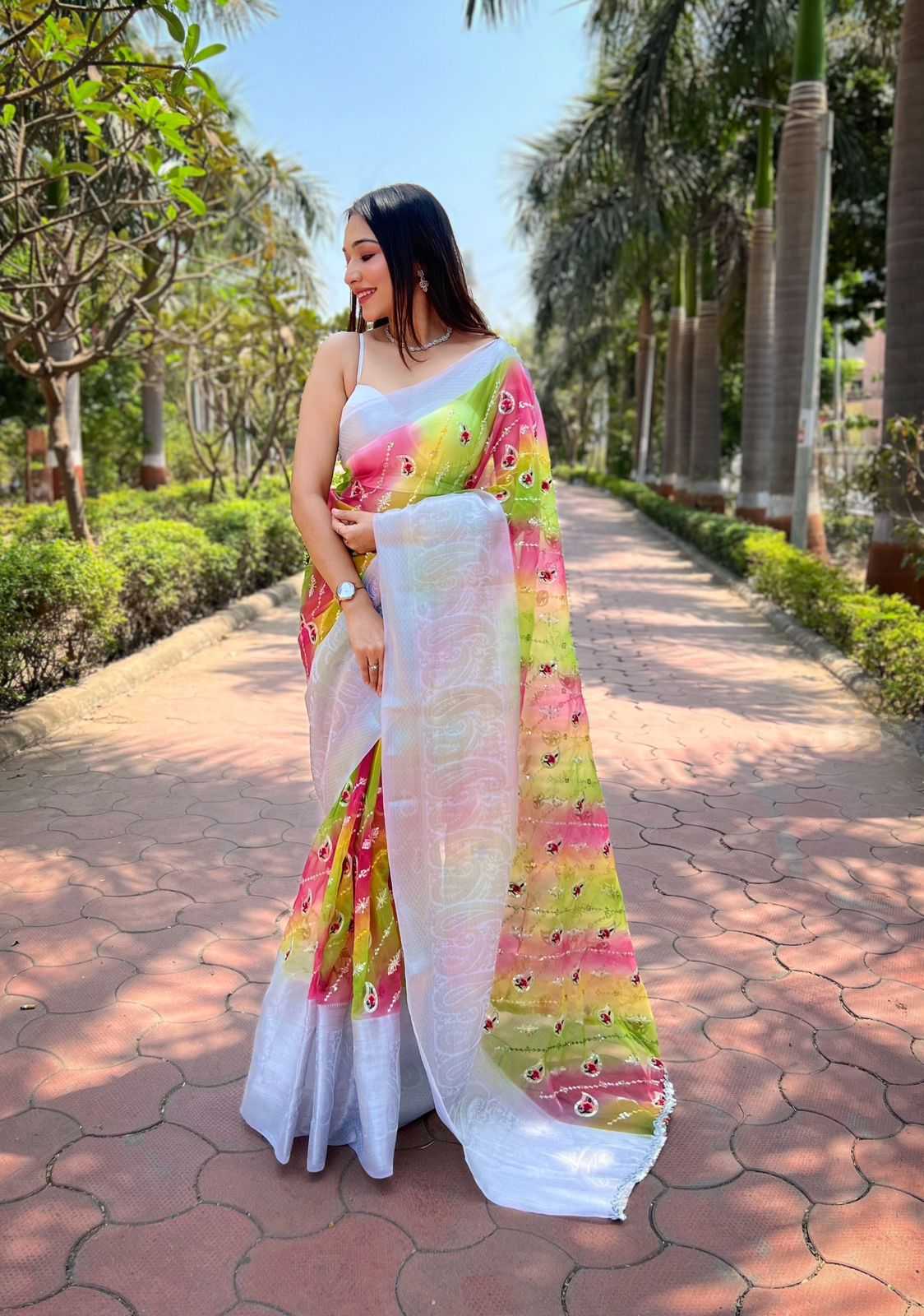 Elegant Organza Saree In a Hand Printed Color