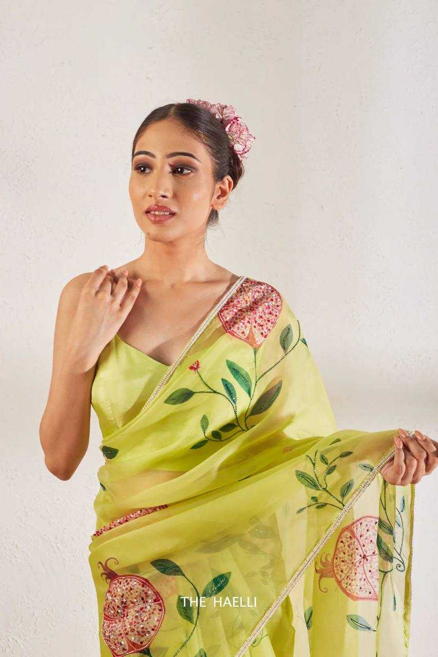 Modern Soft Organza Saree With Beatiful Floral Print