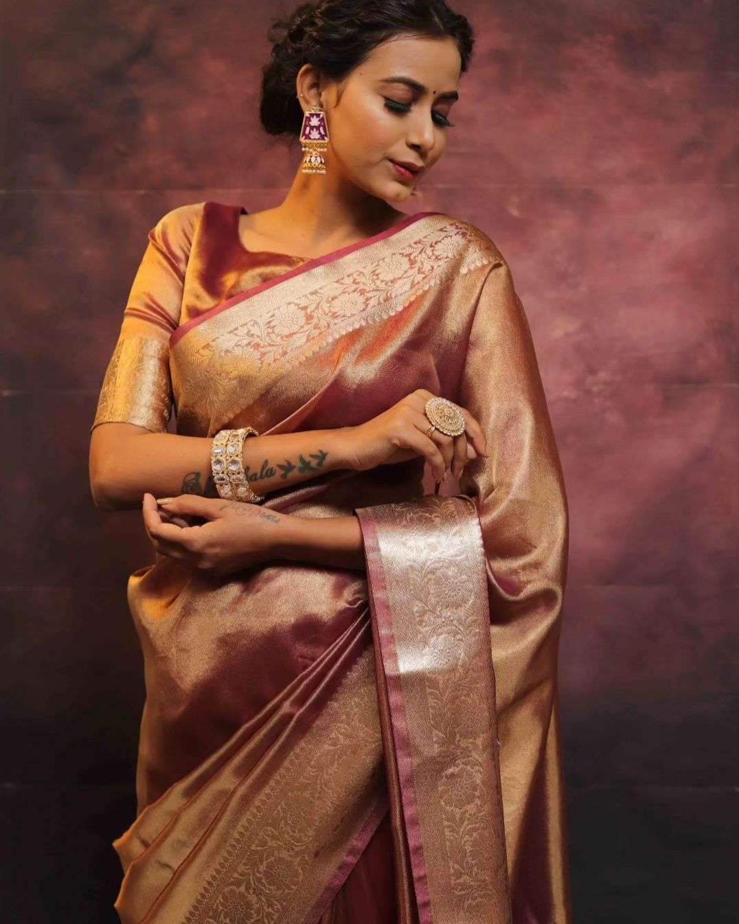 Premium Banarasi Soft Dual Tone Tissue Silk Saree