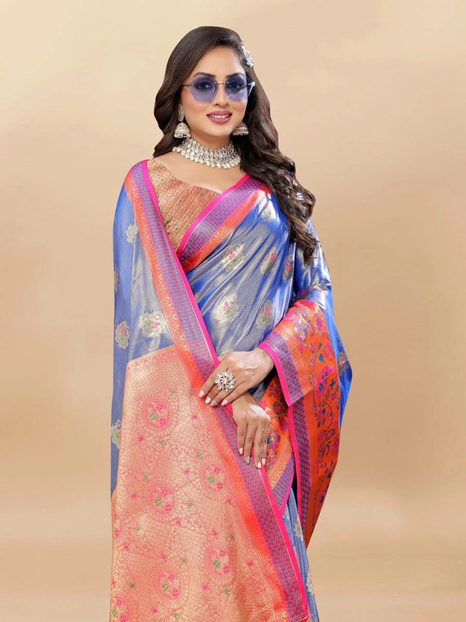 Soft Kanjivaram Silk Saree with Rich Zari Weaving and Tassel-Embellished Pallu