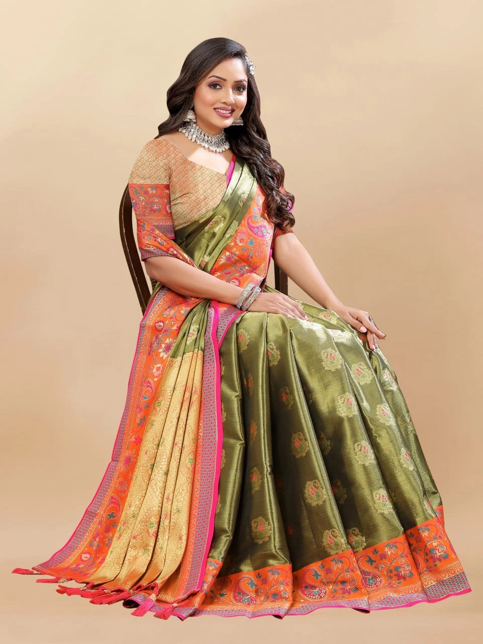 Soft Kanjivaram Silk Saree with Rich Zari Weaving and Tassel-Embellished Pallu